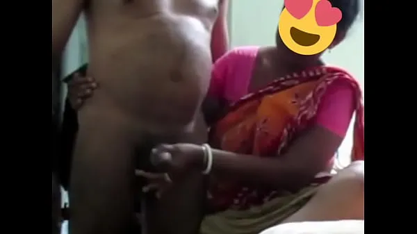 شاهد Desi aunty hand job to cum أفلام الطاقة