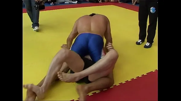 Regarder Domination grappling. Akhmed vs Igor. Russie films sur l'énergie