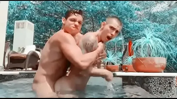 شاهد HOT se follan a Max Avila en la piscina أفلام الطاقة