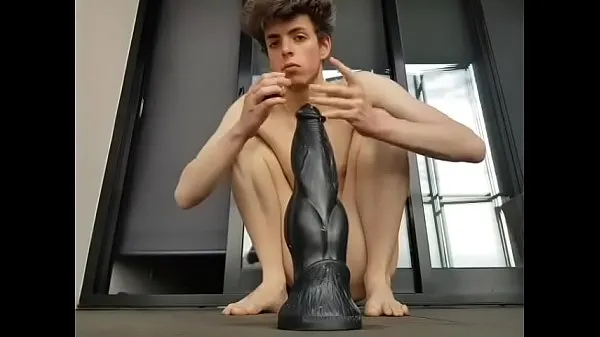 Tonton dildo twink Film energi