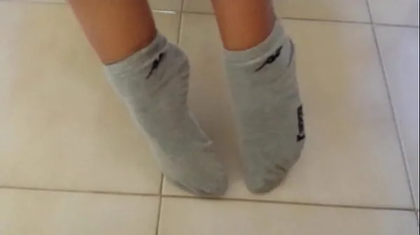 Se perfect small feet in socks energifilmer