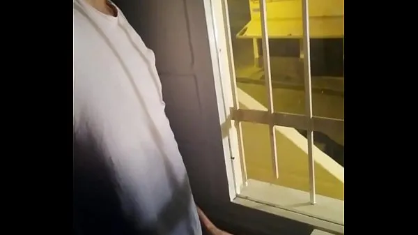 观看Jerking Off My Big Uncut Cock Public On My Window Till I Cum - Camilo Brown能源电影