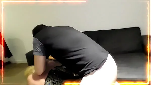 Regarder Je suis rentré et ma demi-soeur m'a fait une petite surprise sur le canapé, on l'a tellement baisé avec le cul que je ne connaissais même pas son nom 2 films sur l'énergie