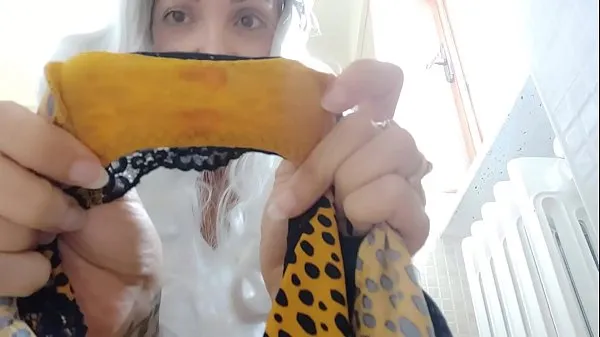 观看丹妮莉丝越来越空灵，但即使在剑宝座上放屁能源电影