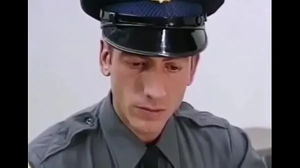 Oglejte si Cop fucked by thief energijske filme