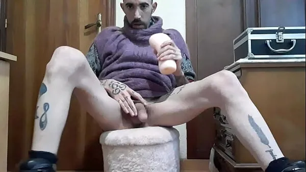 观看Melvincoficial Gay Spanish Solo Masturbation On Rollerblades能源电影