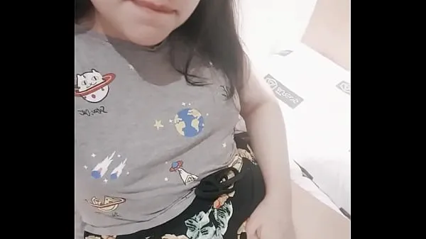 Watch Cute petite girl records a video masturbating - Hana Lily energy Movies
