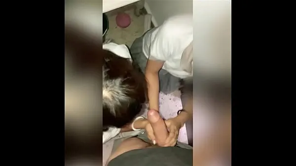 Regarder DEUX étudiants mexicains mignons partagent une bite en le suçant en même temps dans la chambre du concierge! Deux filles chaudes à l'école et un pénis pour deux ! Sexe maison amateur! (Deuxième par films sur l'énergie