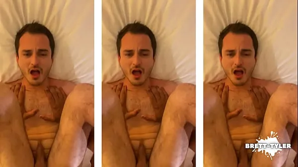 Guarda Brett Tyler viene scopata senza sella da un enorme cazzo nero XXL in un creampie in hotelfilm sull'energia