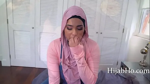 شاهد Fooling Around With A Virgin Arabic Girl In Hijab أفلام الطاقة