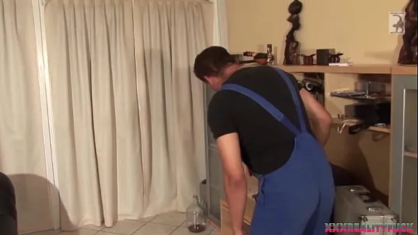 Watch Housewife seduces the electrician while her husband is away energy Movies