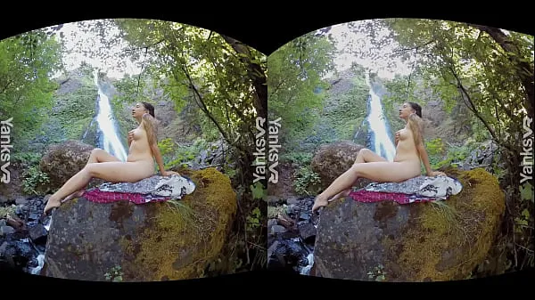 شاهد Yanks Amateur Calliope Rubbing Her Clit In 3D VR أفلام الطاقة
