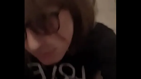 Sledujte I'm left alone and I call my neighbor to break my transvestite whore's ass energetických filmů