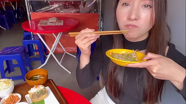 Se I cycle around Tokyo and eat Korean food in Shin-Okubo energifilmer