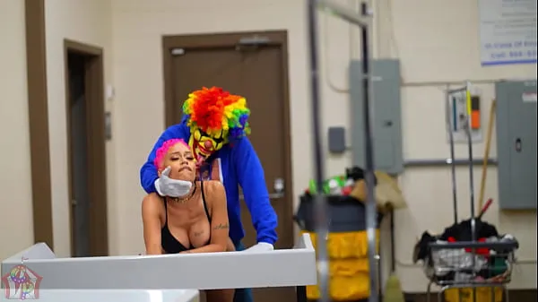 Watch Ebony Pornstar Jasamine Banks Gets Fucked In A Busy Laundromat by Gibby The Clown energy Movies