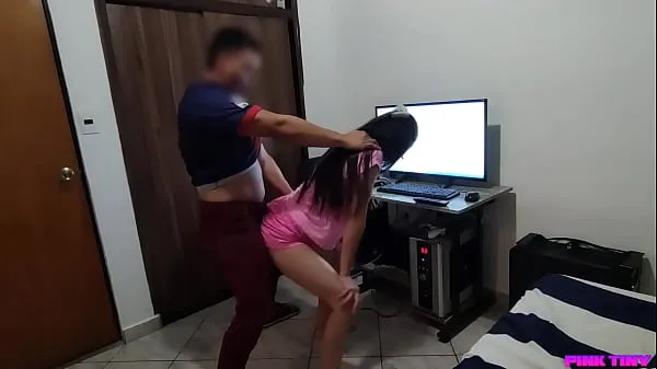 观看I cheat on my cute innocent stepcousin dancing regueton Dembow能源电影