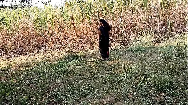 Assista a Komal estava prestes a urinar e queimar a cana-de-açúcar de seu campo filmes sobre energia