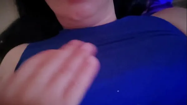 观看继父很痛，请慢慢地操我...邪恶的继父操他超级饥渴的丰满女儿，继父和继女的真正业余家庭性爱能源电影