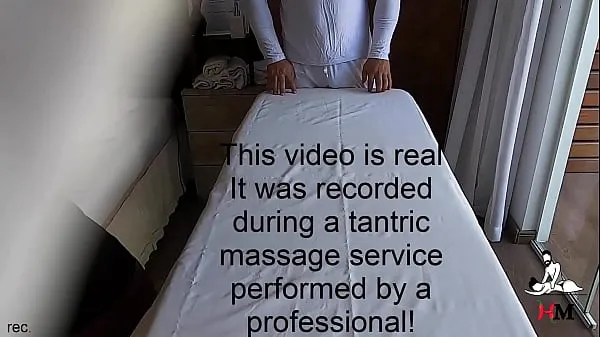 Xem Câmera escondida flagra casada tendo orgasmos durante atendimento com o terapeuta safado - Massagem tântrica - VIDEO REAL phim năng lượng