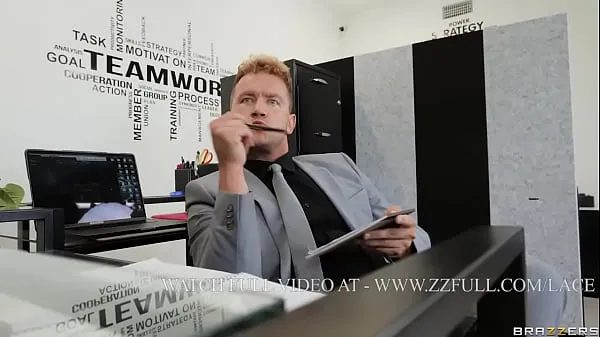 Assista a Shadowing The Workplace Slut. Cherie Deville, Asteria Diamond / Brazzers / transmissão completa em filmes sobre energia