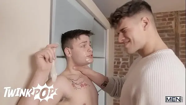 Assista a O lindo Malik Delgaty está se divertindo gay com Ryan Bailey até que sua namorada os pegue - TWINKPOP filmes sobre energia