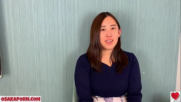 Assista a Chika 1. Japonesa gorda e gira com mamas grandes fala sobre a sua experiência sexual. Asiática gorda amadora goza a masturbação com brinquedo de foder. BBW POV OSAKAPORN filmes sobre energia