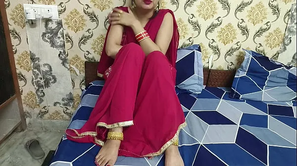 Mira India desi bhabhi se folló a su dever tarde en la noche follando en el pueblo hermoso bhabhi hindi audiopelículas sobre energía