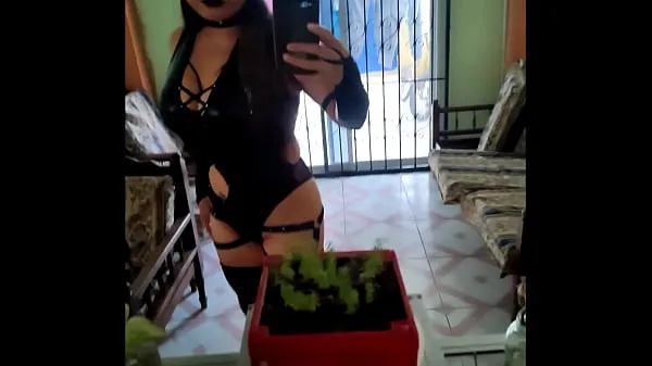 Tonton LA VERDAD ES QUE TE QUEDA EXCELENTE!! la vieja de la limpieza se pone su traje sexy para enamorar a los suscriptores. PORNO REAL CASERO DE VIEJAS RECIEN INICIADAS EN EL PORNO AMATEUR LATINO Film energi